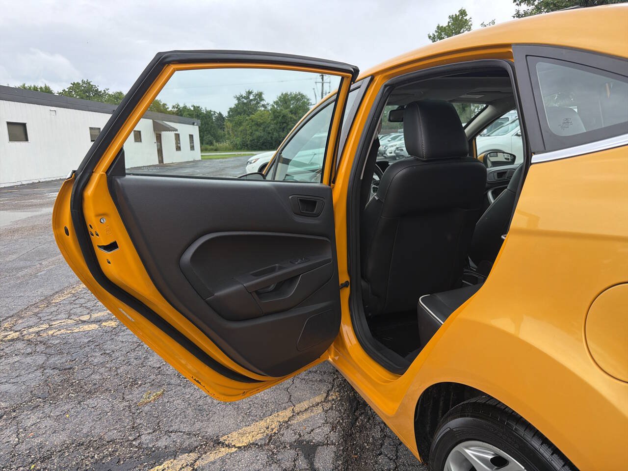 Used 2011 Ford Fiesta SEL w/ 301A Rapid Spec Order Code FWD image 30