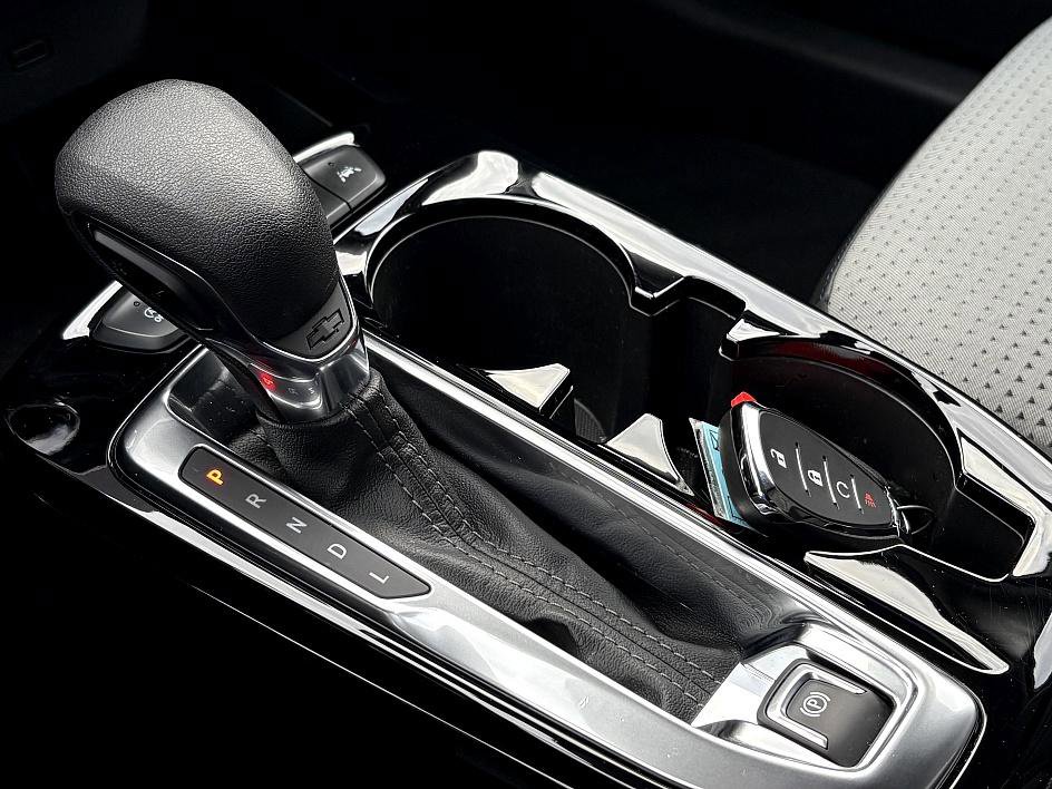 Used 2025 Chevrolet Trax LT w/ Driver Confidence Package image 24