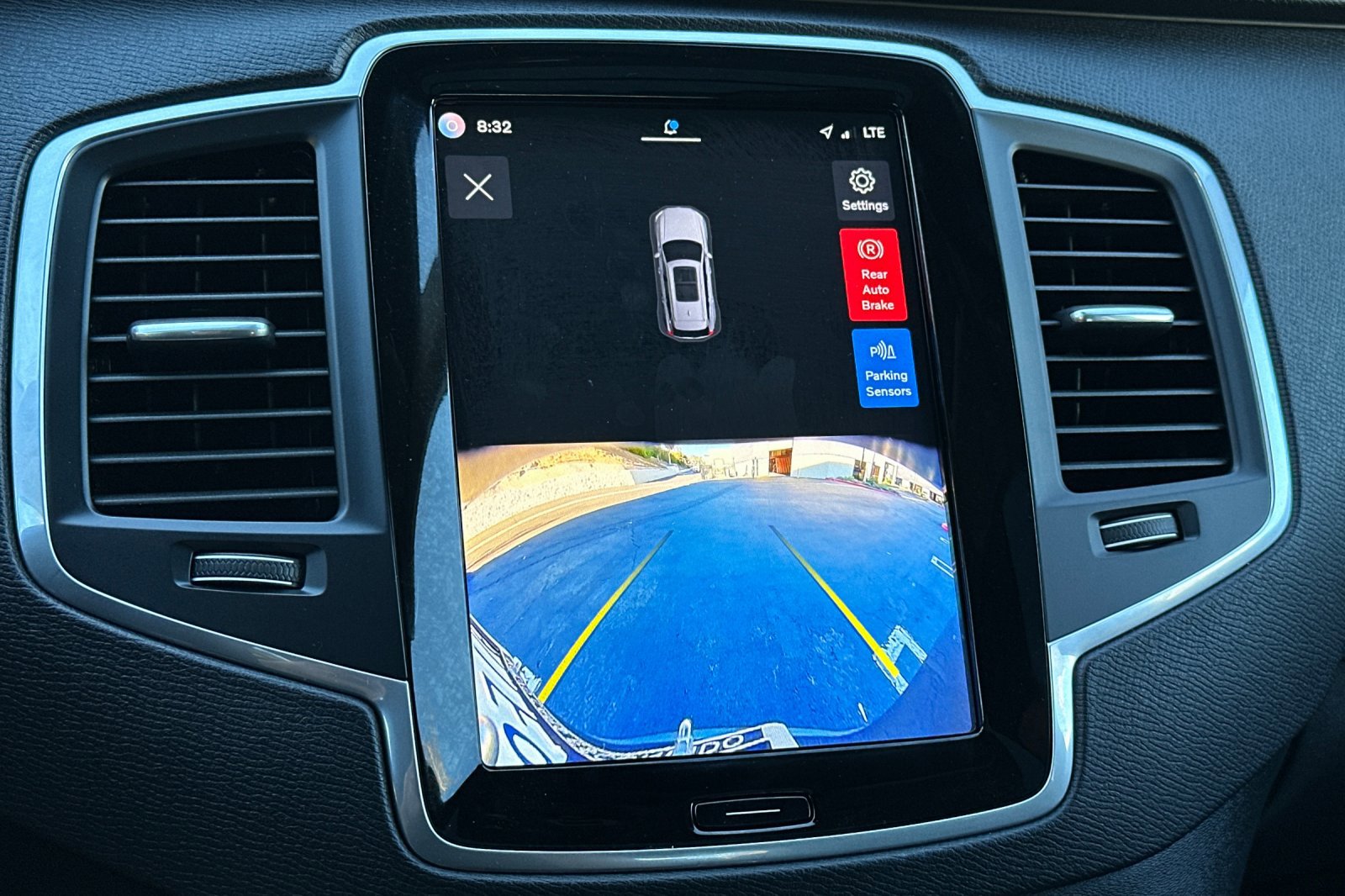 Certified 2024 Volvo XC90 T8 Core w/ Protection Package Premier image 23