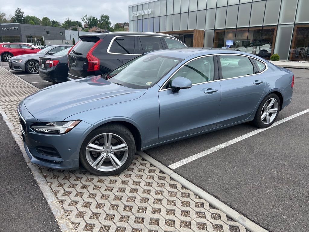 Used 2018 Volvo S90 T5 Momentum w/ Convenience Package FWD image 3