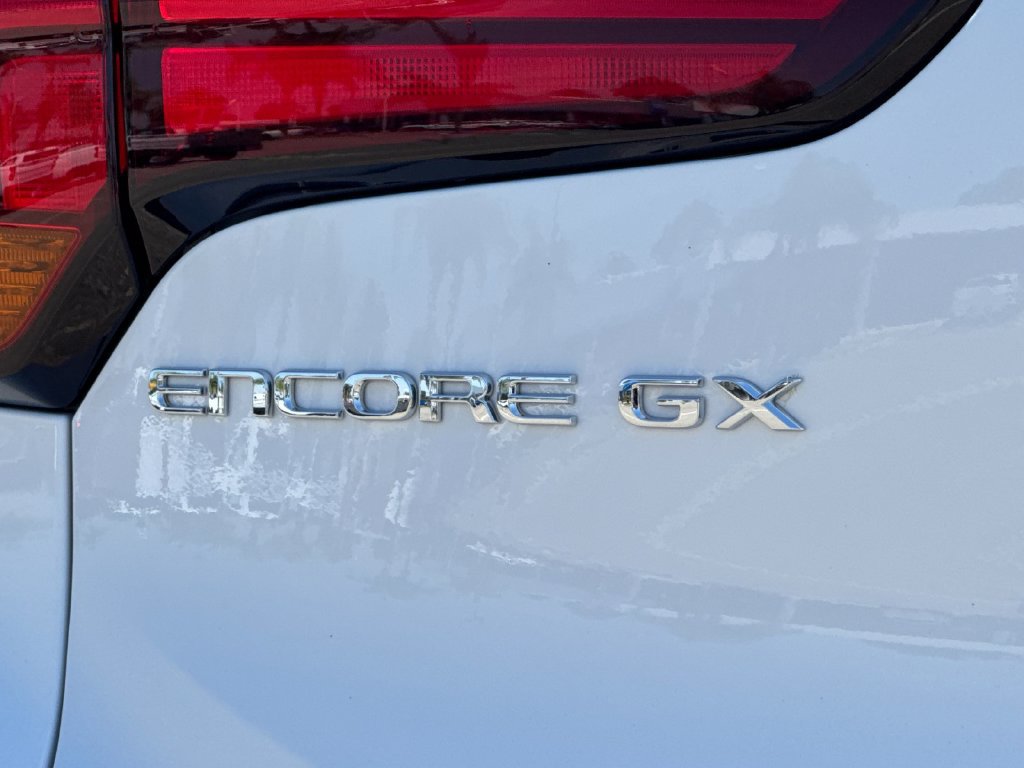 Used 2025 Buick Encore GX Preferred FWD image 31