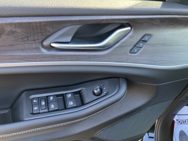 New 2025 Jeep Grand Cherokee L Limited w/ Trailer Tow Package image 10