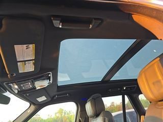 Used 2019 Land Rover Range Rover Supercharged AWD/4WD image 11