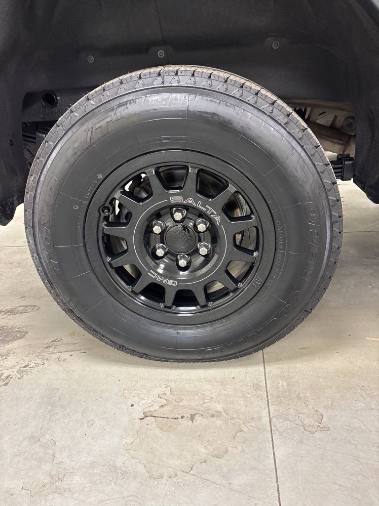 Used 2024 GMC Sierra 1500 AT4X w/ AT4X AEV Edition image 41