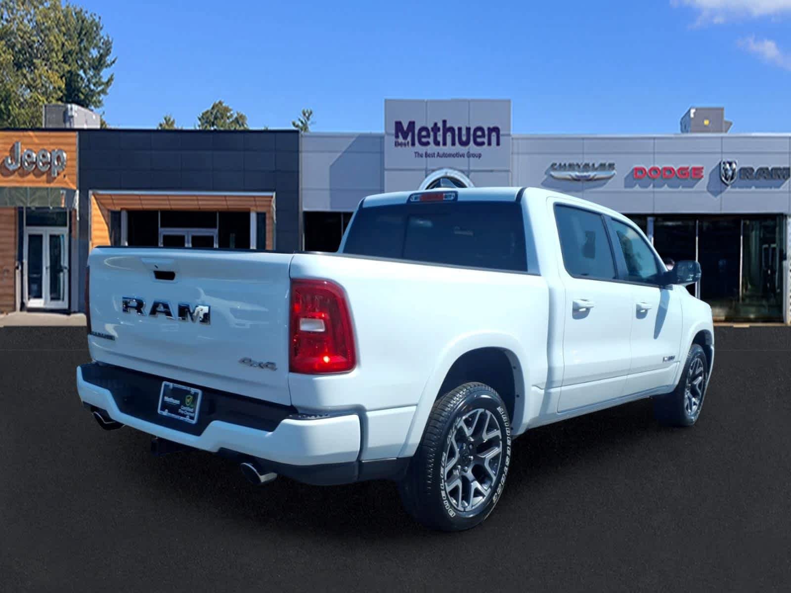 Used 2025 RAM 1500 Laramie w/ Sport Appearance Package AWD/4WD image 4