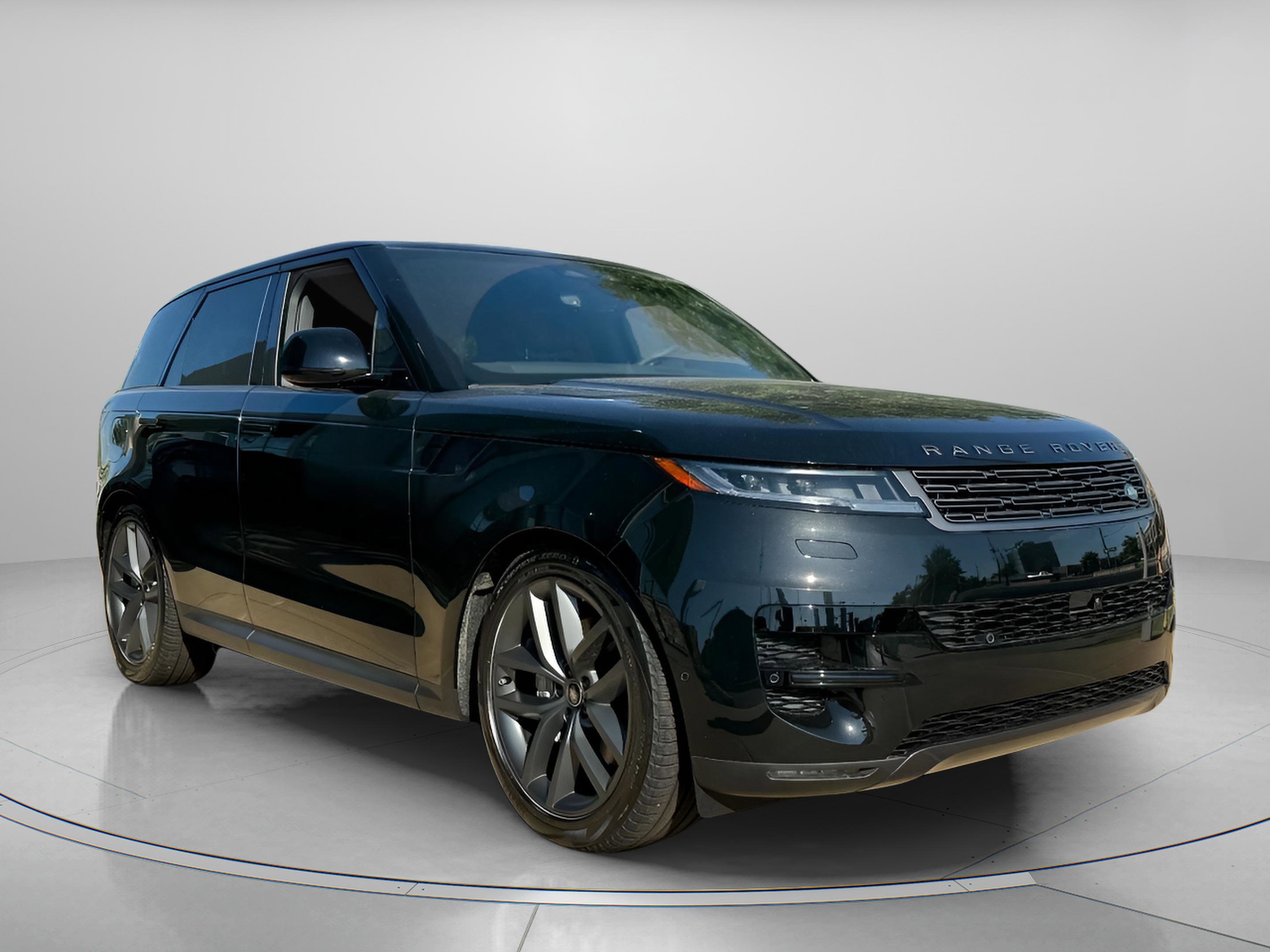 Used 2025 Land Rover Range Rover Sport SE image 6