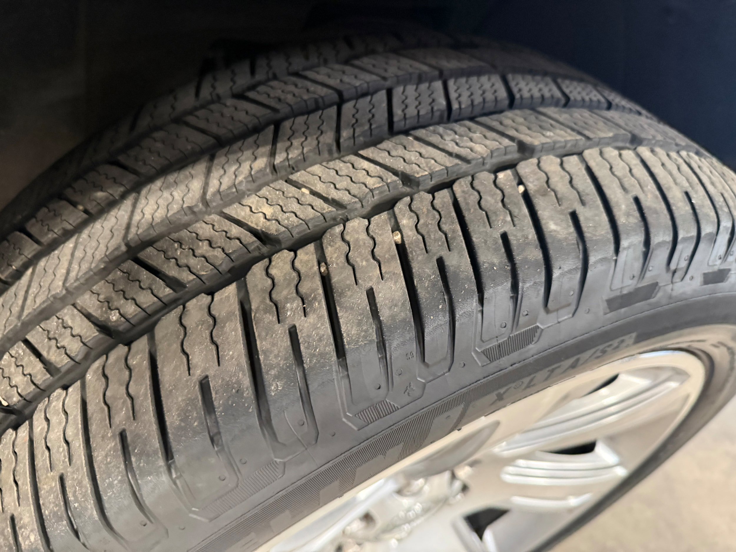 Used 2015 Cadillac Escalade Premium AWD/4WD image 8