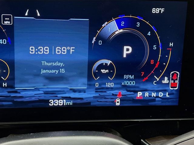 Used 2025 Chevrolet Suburban Z71 w/ Comfort Package image 15