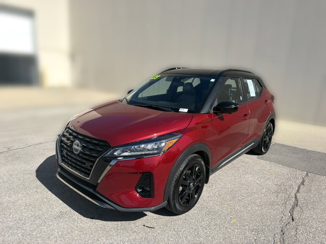 Used 2023 Nissan Kicks SR w/ SR Premium Package FWD image 13