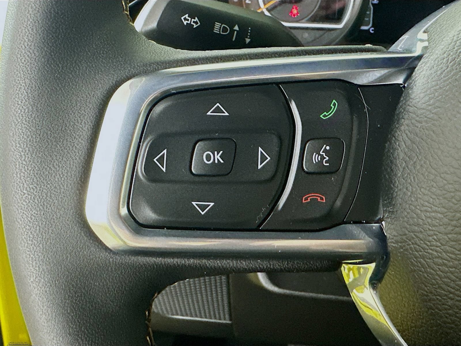 Used 2024 Jeep Wrangler Unlimited Sahara w/ Technology Group AWD/4WD image 18