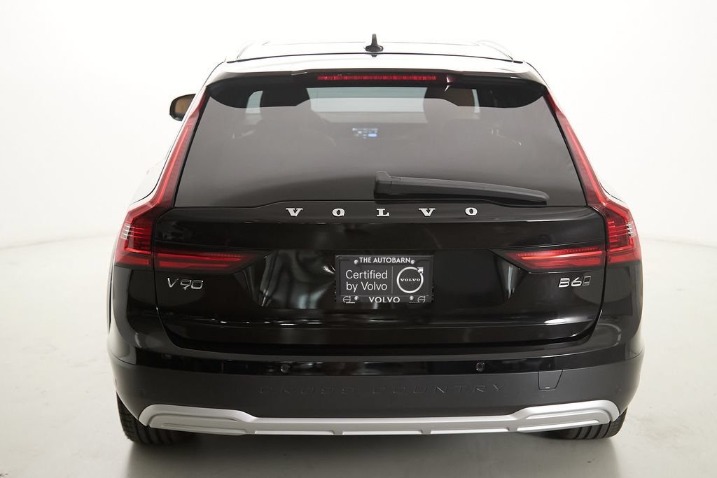 Certified 2025 Volvo V90 B6 Cross Country Ultra AWD/4WD image 8