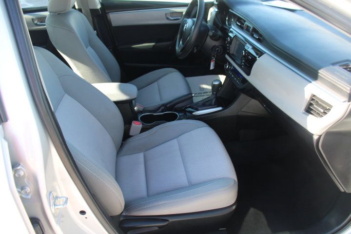 Used 2015 Toyota Corolla LE FWD image 15