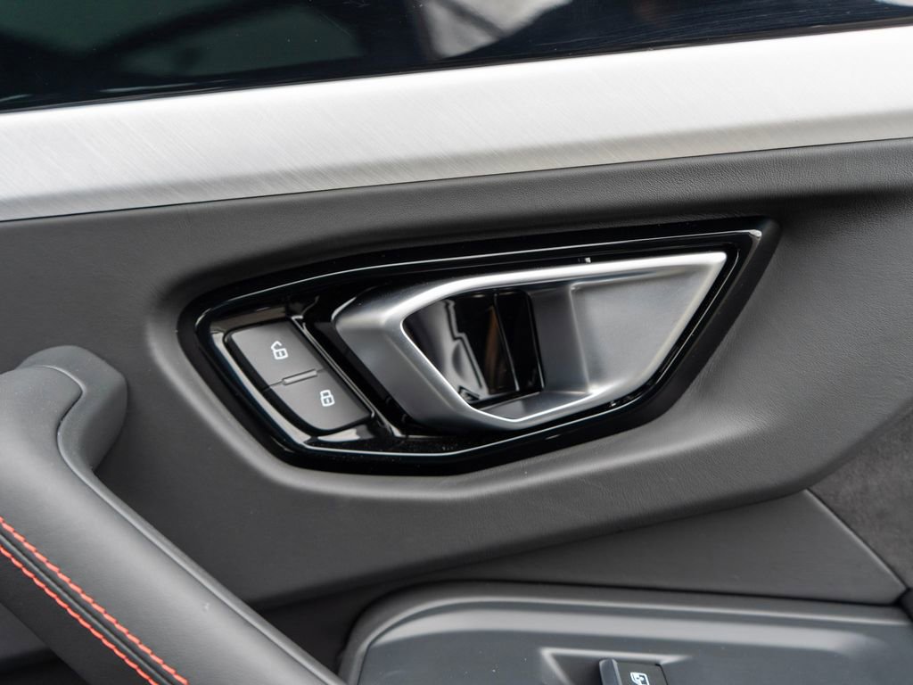 Used 2021 Lamborghini Urus image 29