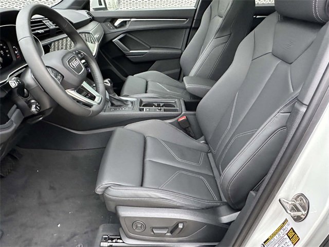 New 2025 Audi Q3 2.0T Premium image 9