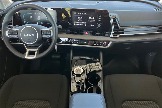 New 2025 Kia Sportage LX image 16