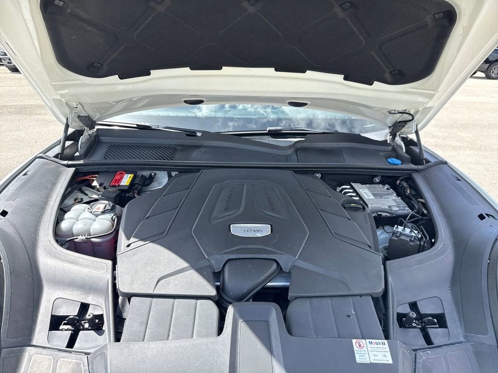 Used 2020 Porsche Cayenne image 28