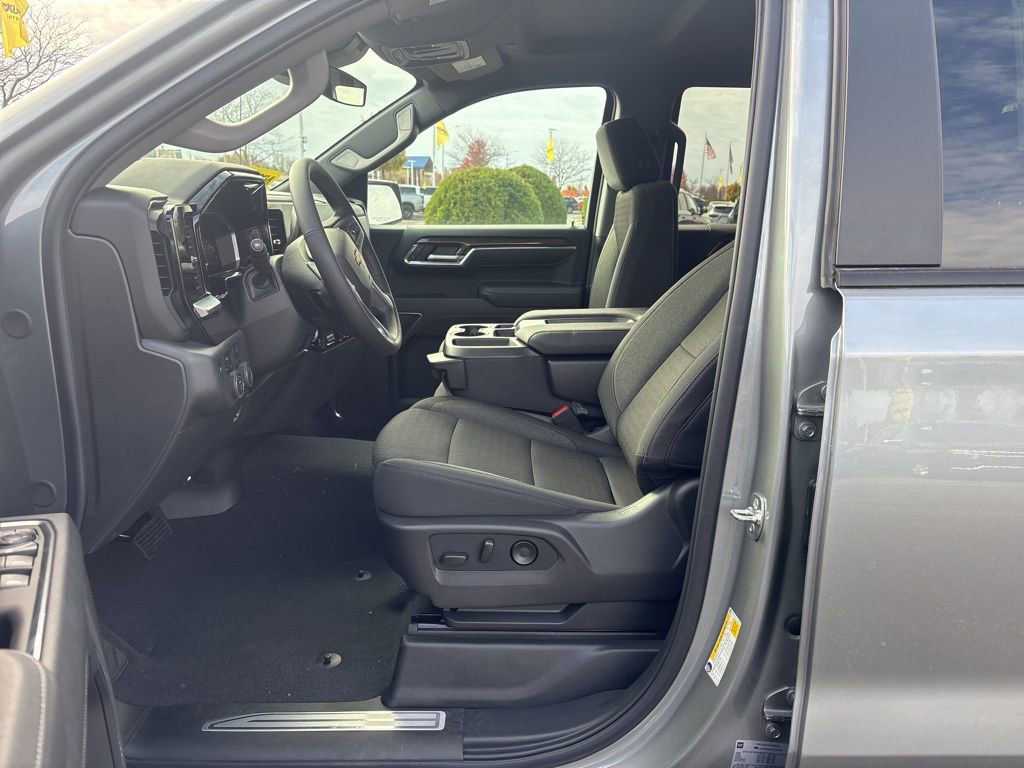 New 2026 Chevrolet Silverado 1500 LT image 9