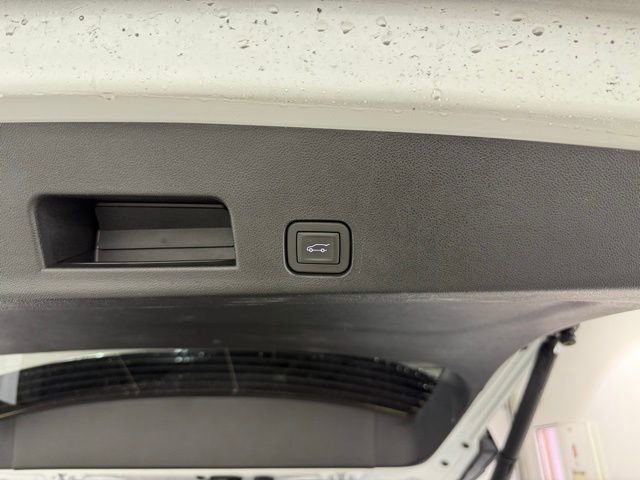 Certified 2025 GMC Acadia Elevation image 9