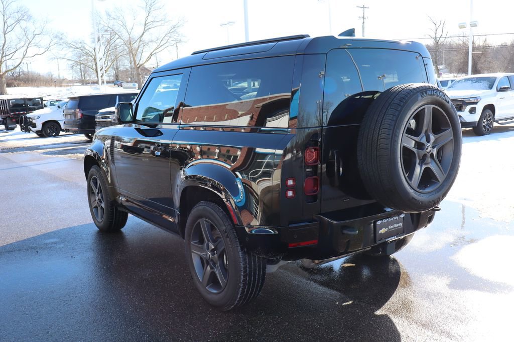 Used 2023 Land Rover Defender 90 X-Dynamic SE image 34