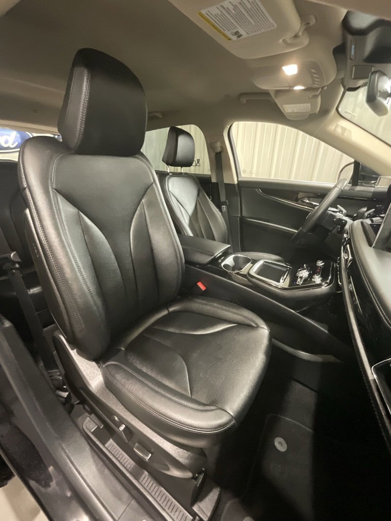 Used 2023 Lincoln Nautilus FWD image 13