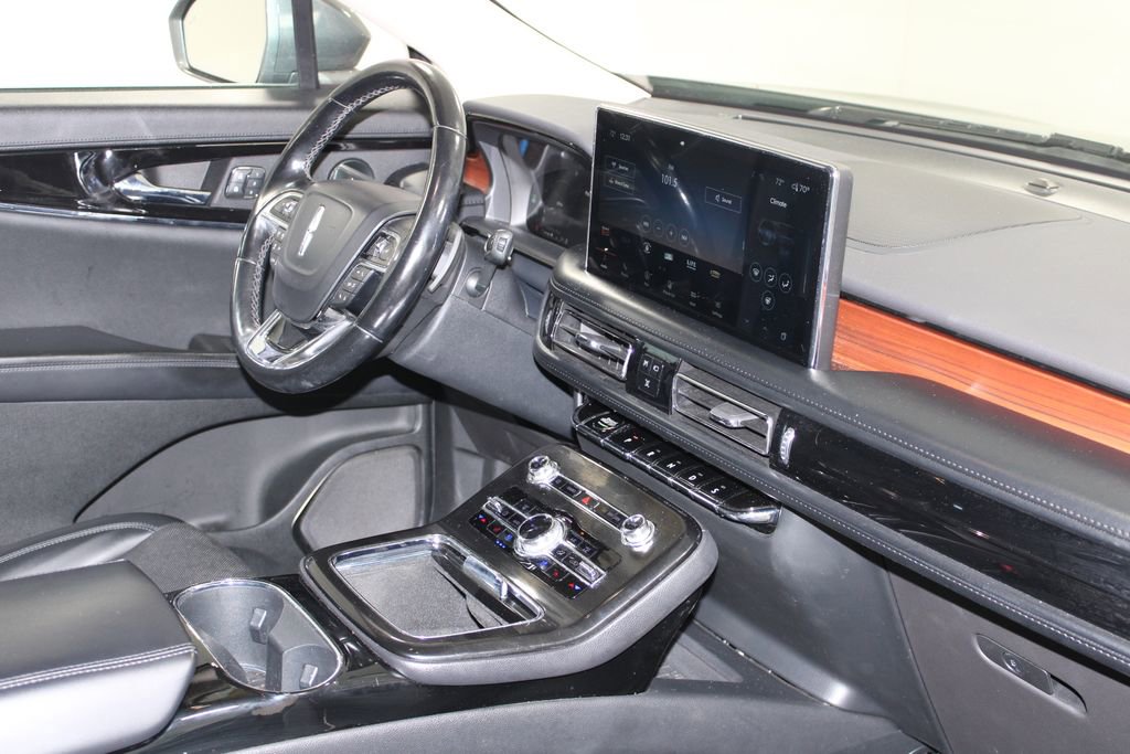 Used 2022 Lincoln Nautilus Reserve w/ Equipment Group 201A image 32