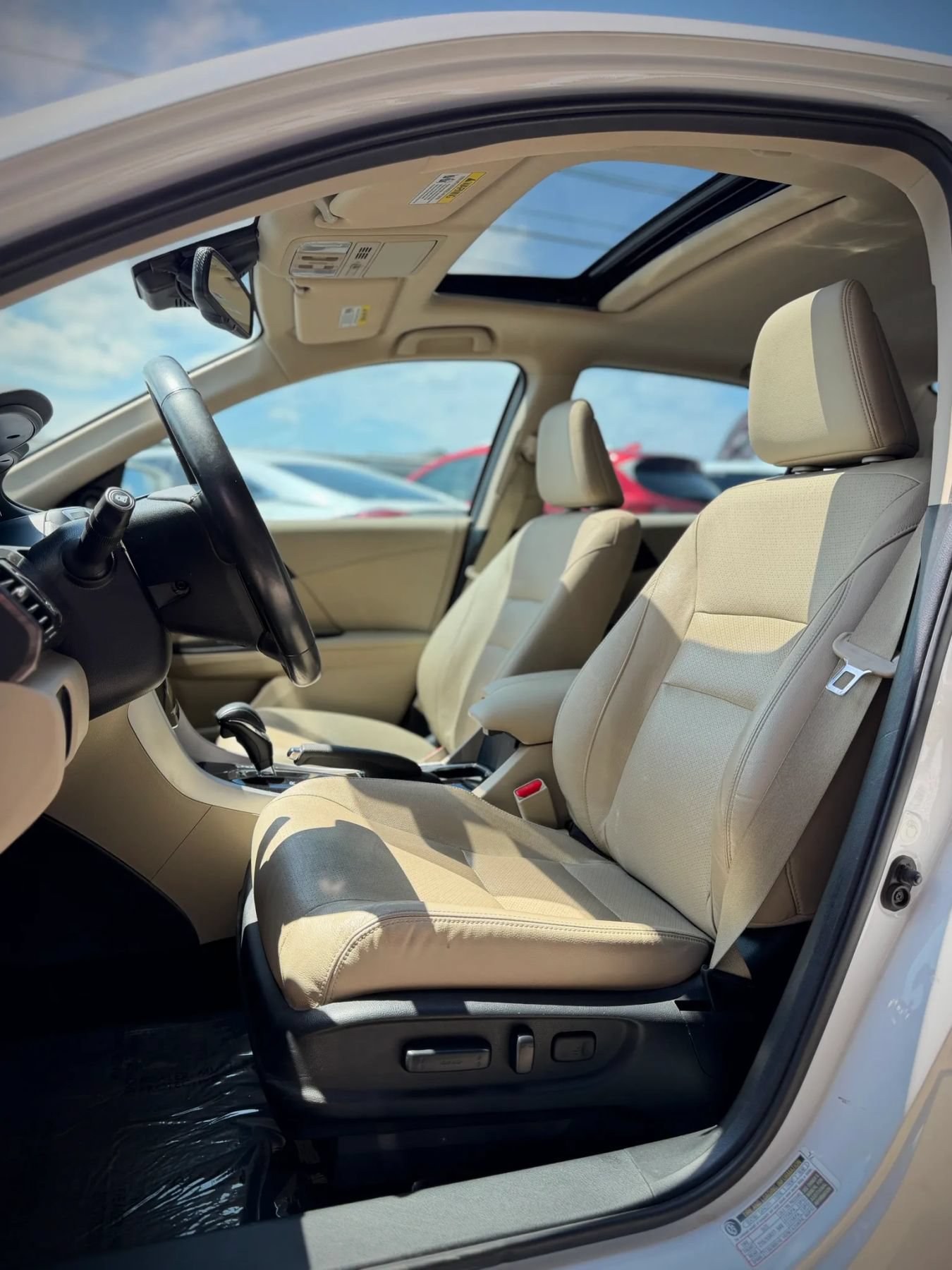 Used 2017 Honda Accord EX-L image 7