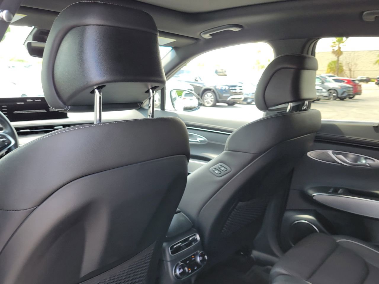 Used 2025 Genesis GV70 2.5T Sport Prestige w/ Sport Prestige Package image 13