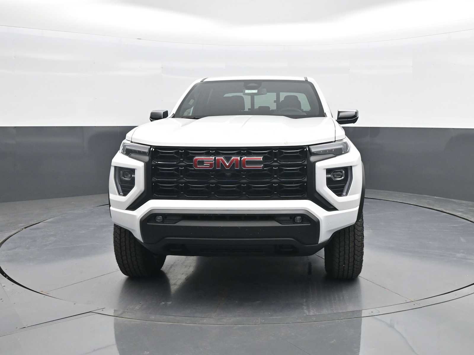 New 2026 GMC Canyon Elevation w/ Convenience Package RWD image 3