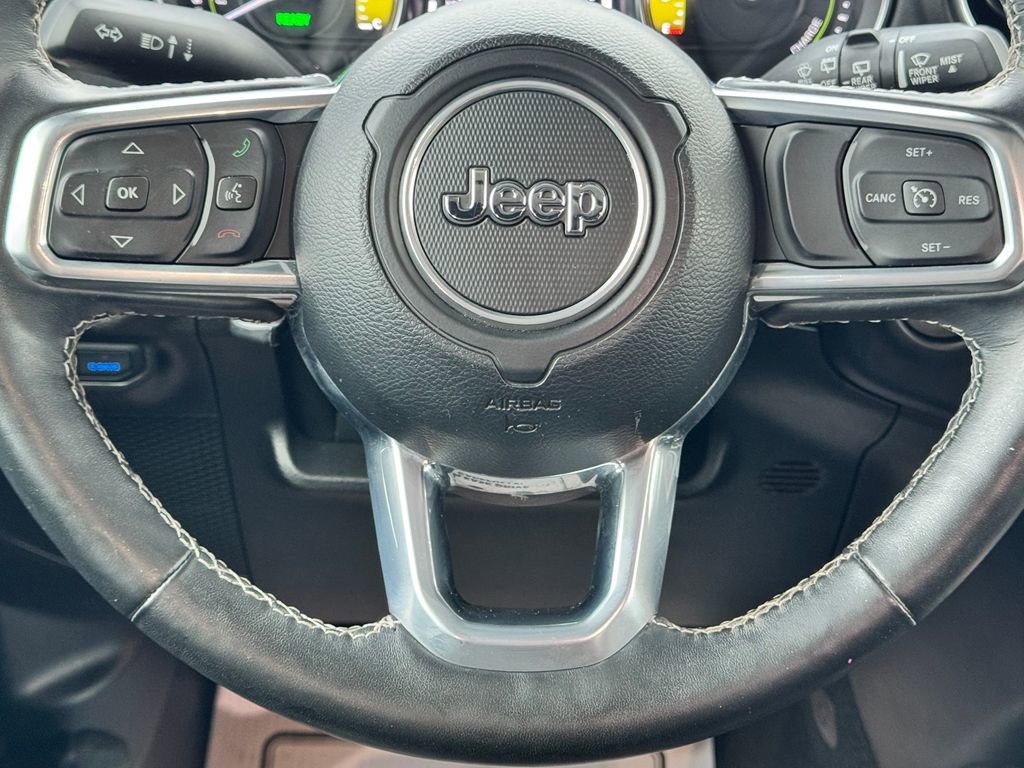 Used 2021 Jeep Wrangler Unlimited Sahara w/ Dual Top Group AWD/4WD image 21
