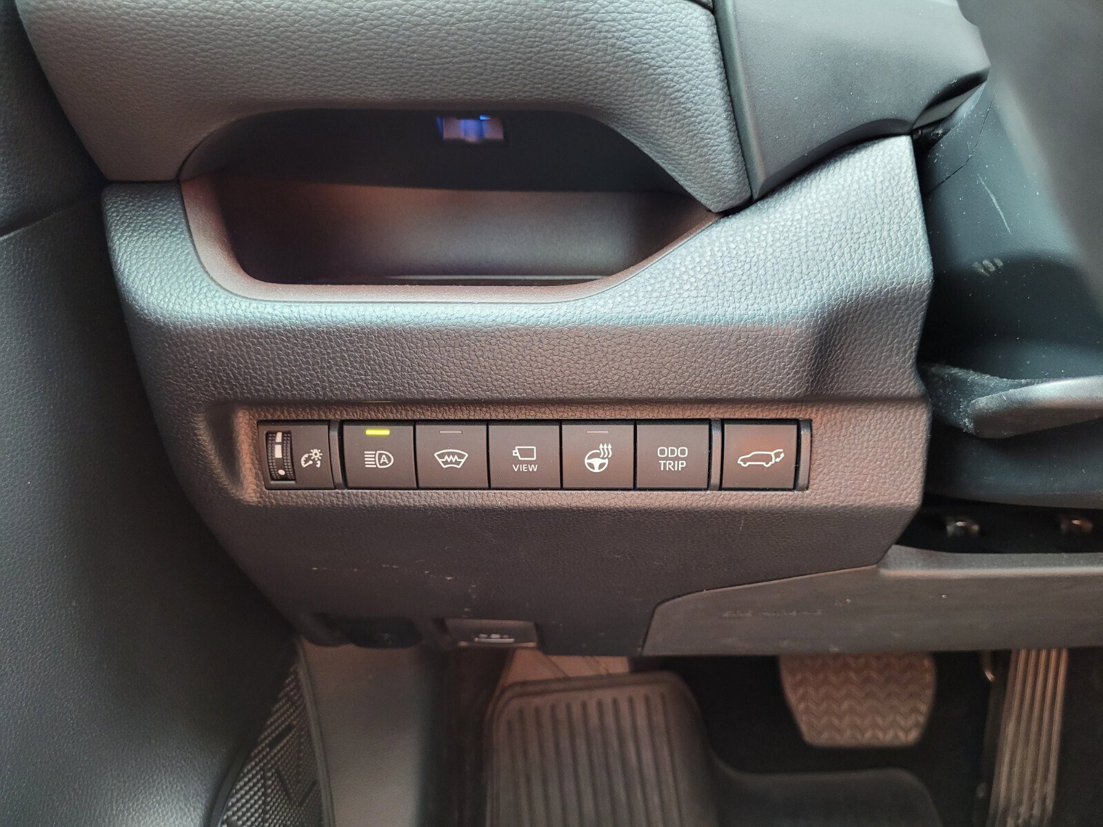 Used 2024 Toyota RAV4 Limited image 25