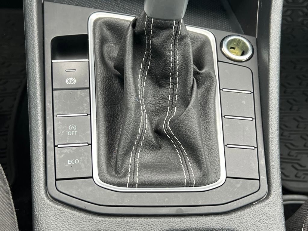 Used 2024 Volkswagen Jetta Sport image 21