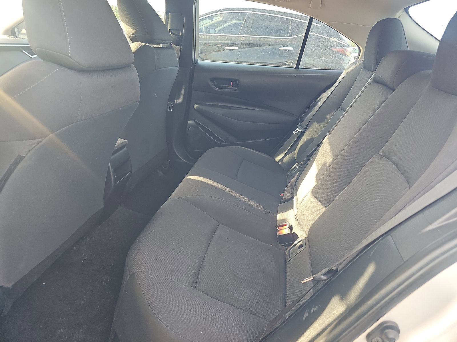Used 2022 Toyota Corolla LE FWD image 13