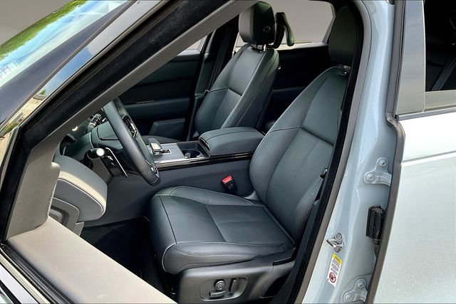 Used 2026 Land Rover Range Rover Velar Dynamic SE image 20