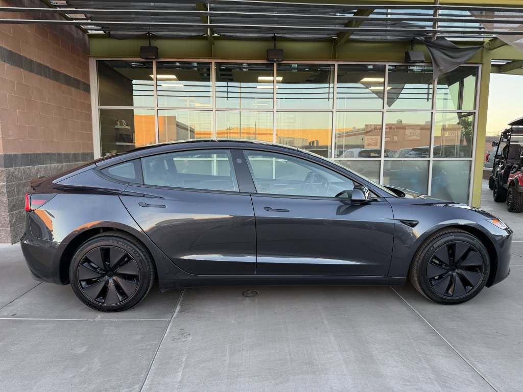 Used 2025 Tesla Model 3 image 9