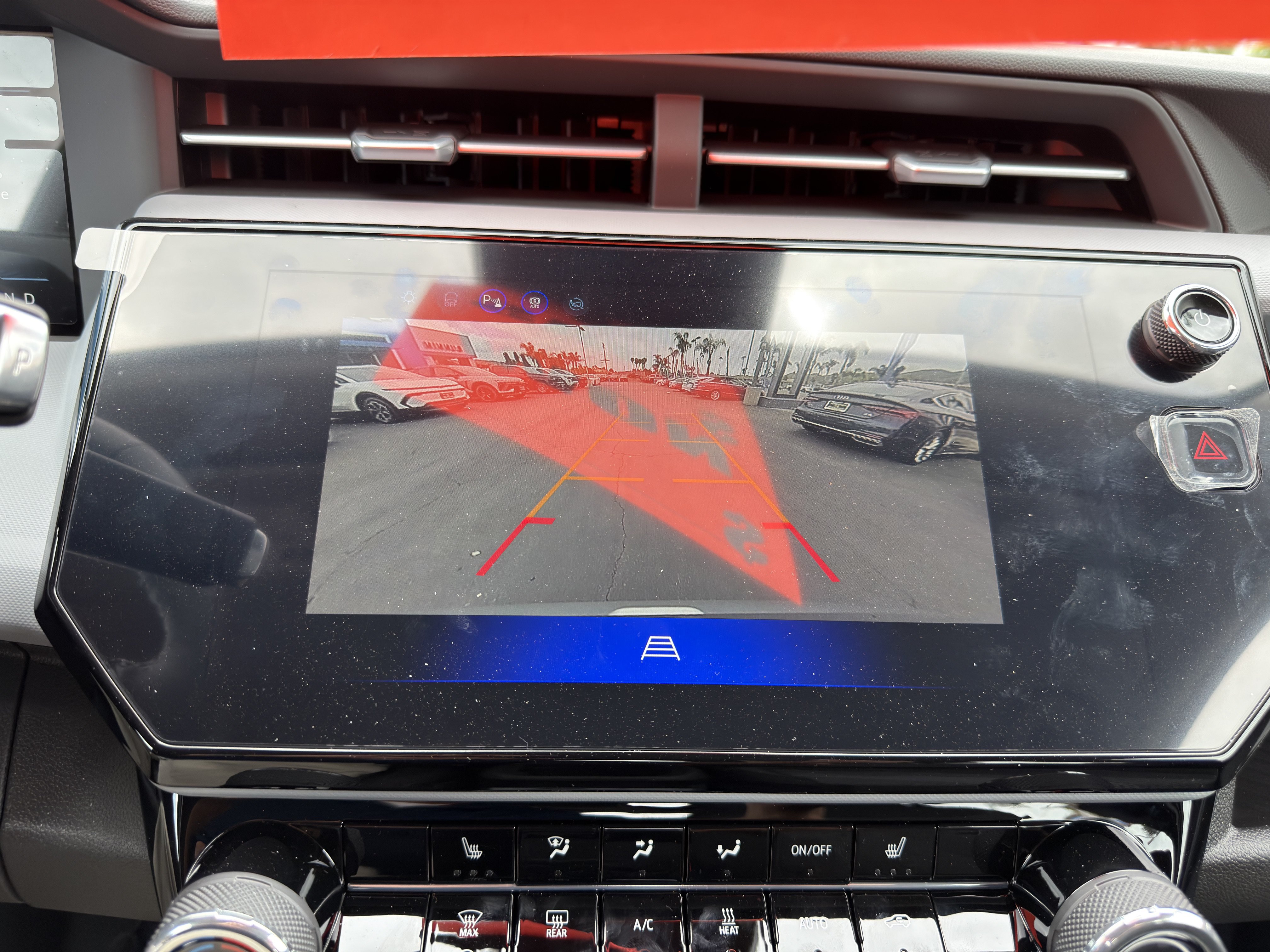 New 2027 Chevrolet Bolt LT w/ Comfort Package FWD image 32