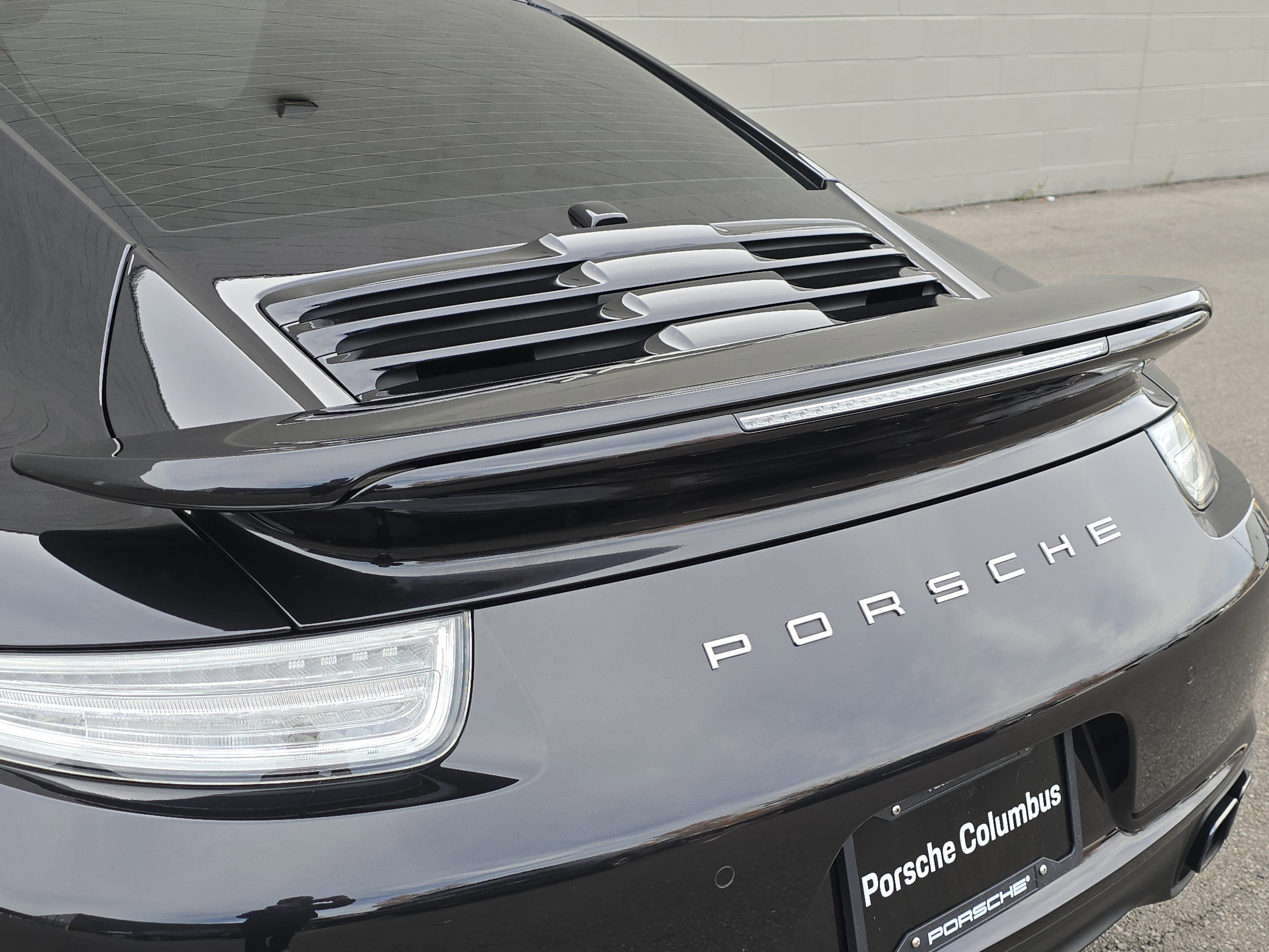 Used 2014 Porsche 911 Turbo S image 16