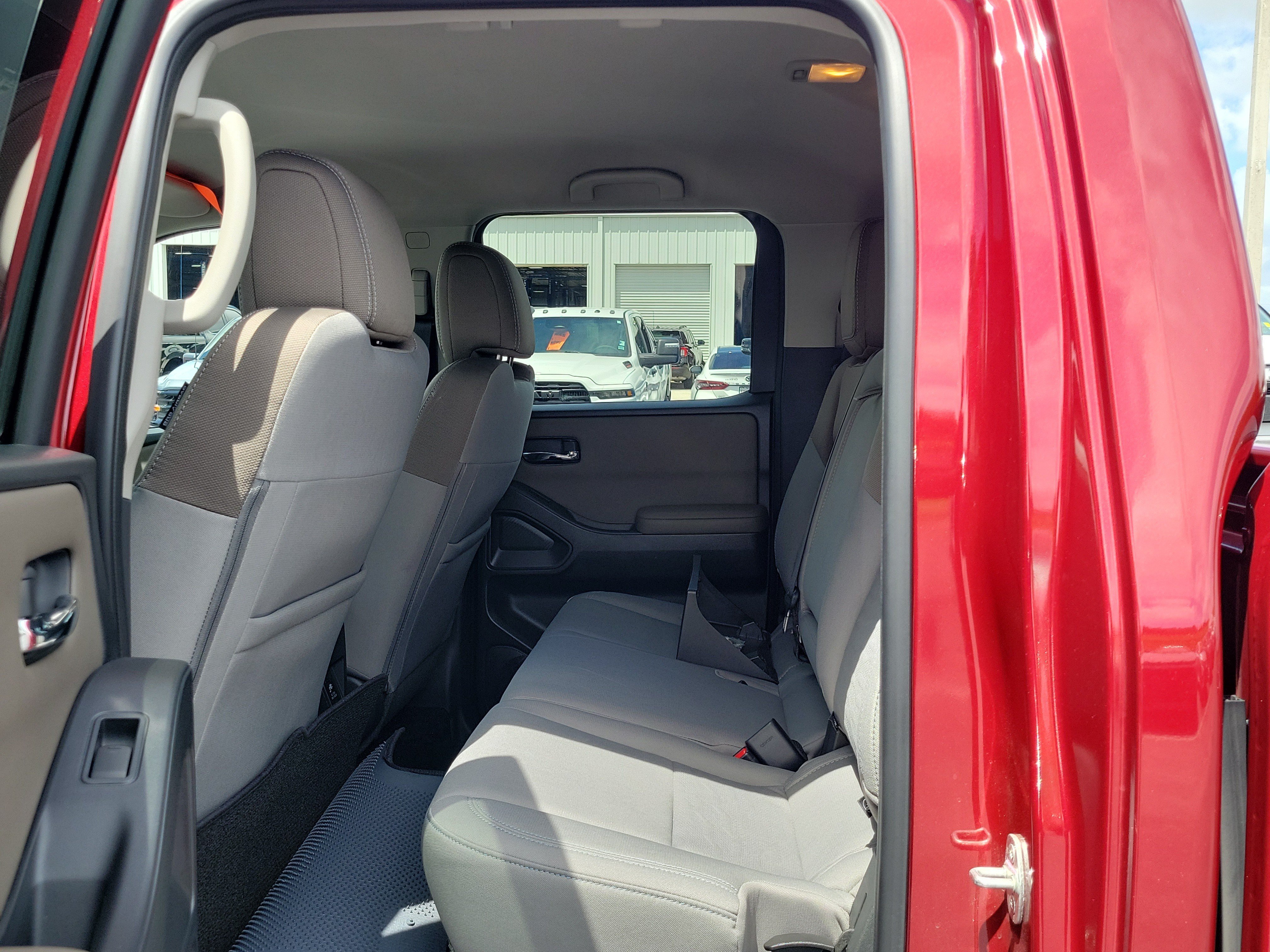 Used 2022 Nissan Frontier SV RWD image 12