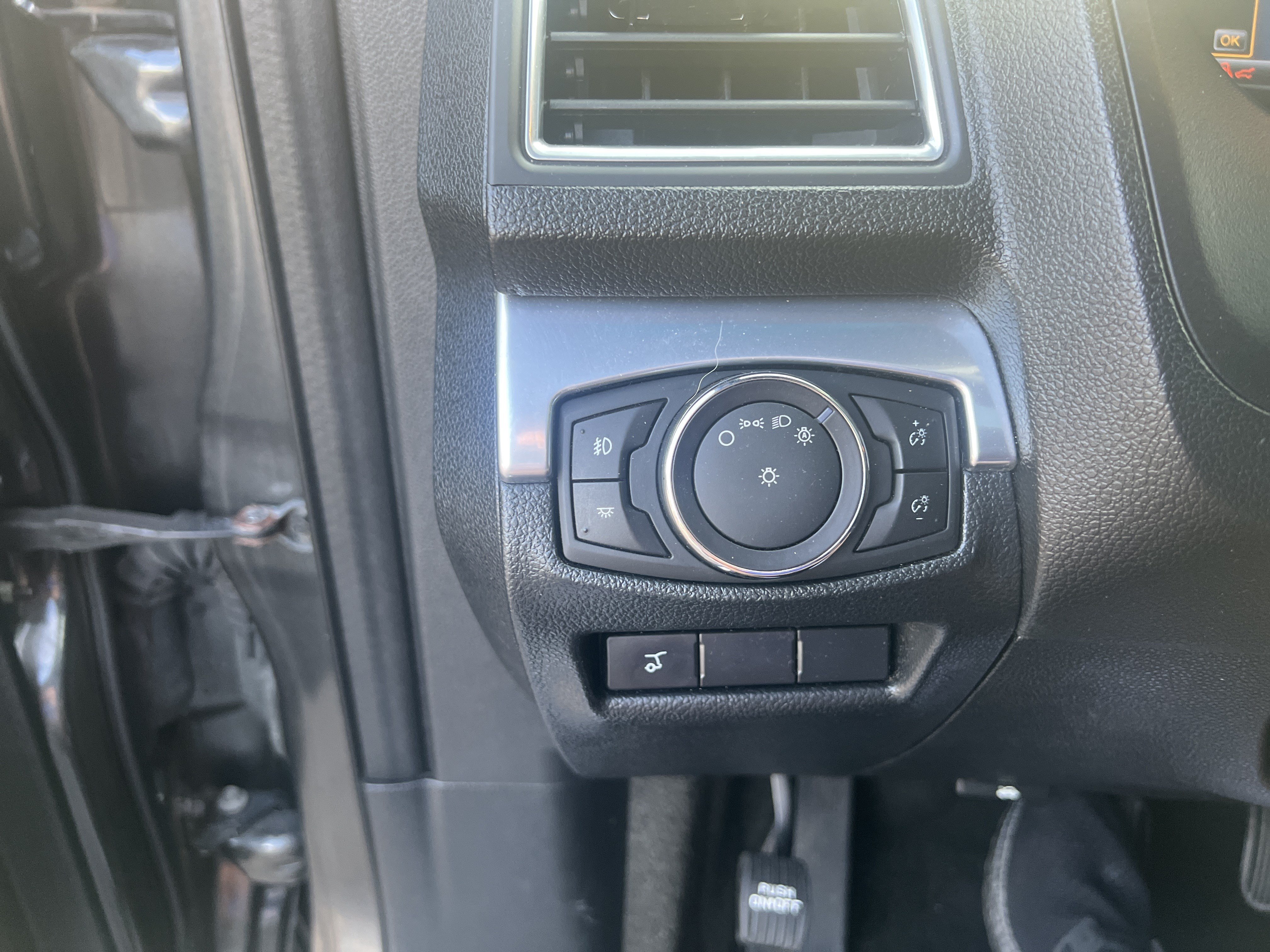Used 2016 Ford Explorer Limited AWD/4WD image 36
