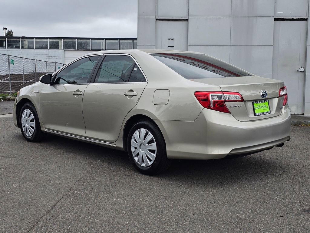 Used 2014 Toyota Camry LE FWD image 5