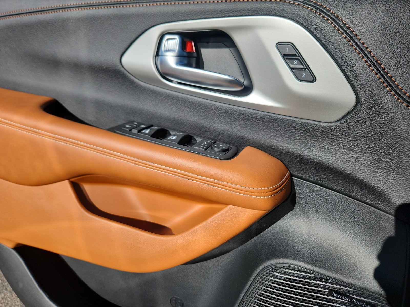 New 2026 Chrysler Pacifica Pinnacle image 14