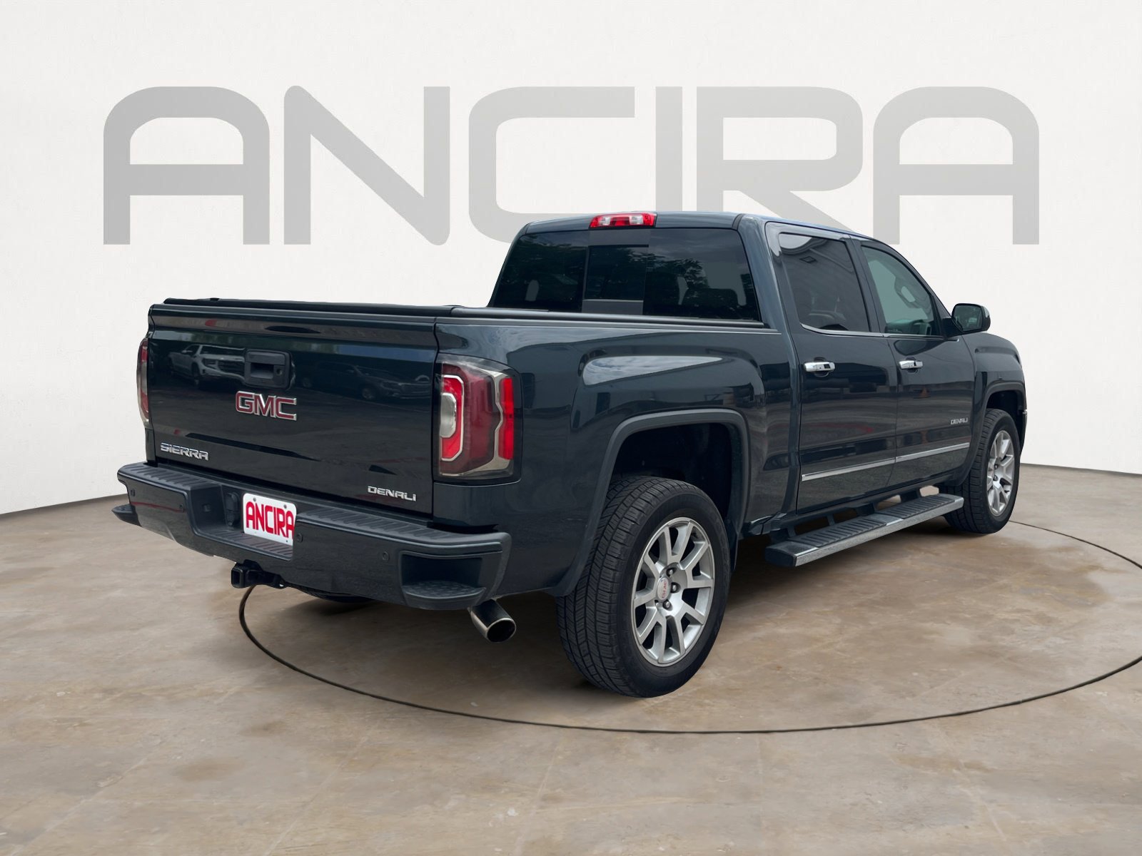 Used 2018 GMC Sierra 1500 Denali RWD image 10
