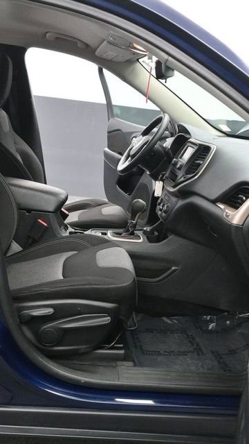 Used 2014 Jeep Cherokee Sport w/ Trailer Tow Group image 10