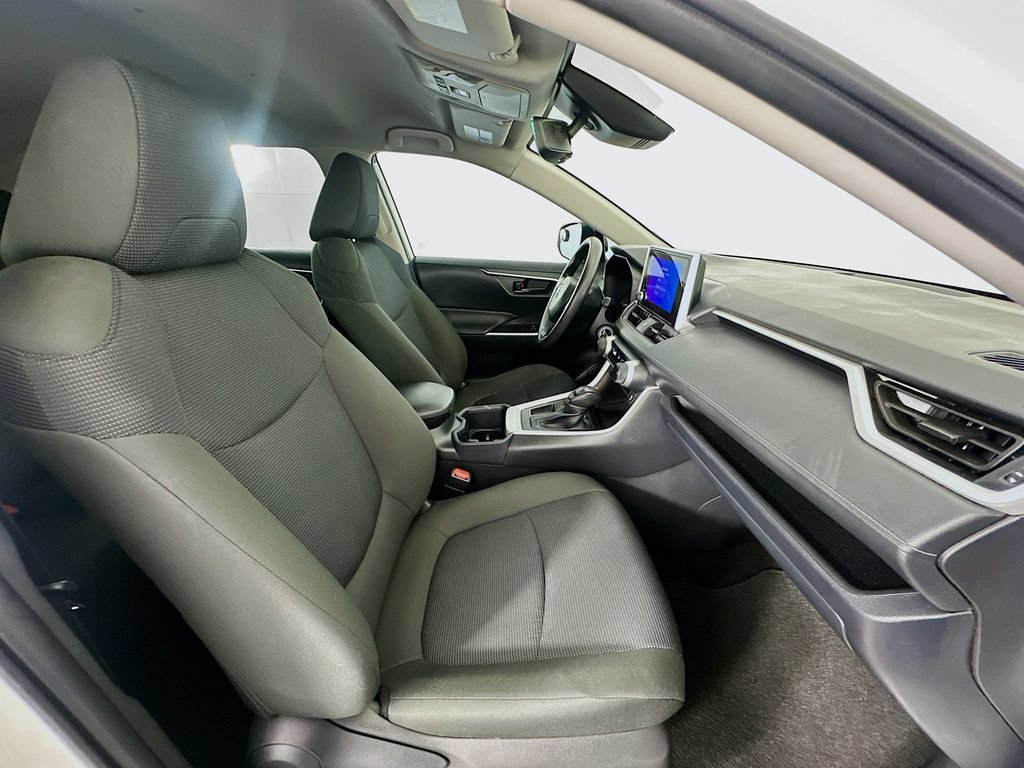 Certified 2025 Toyota RAV4 LE FWD image 25