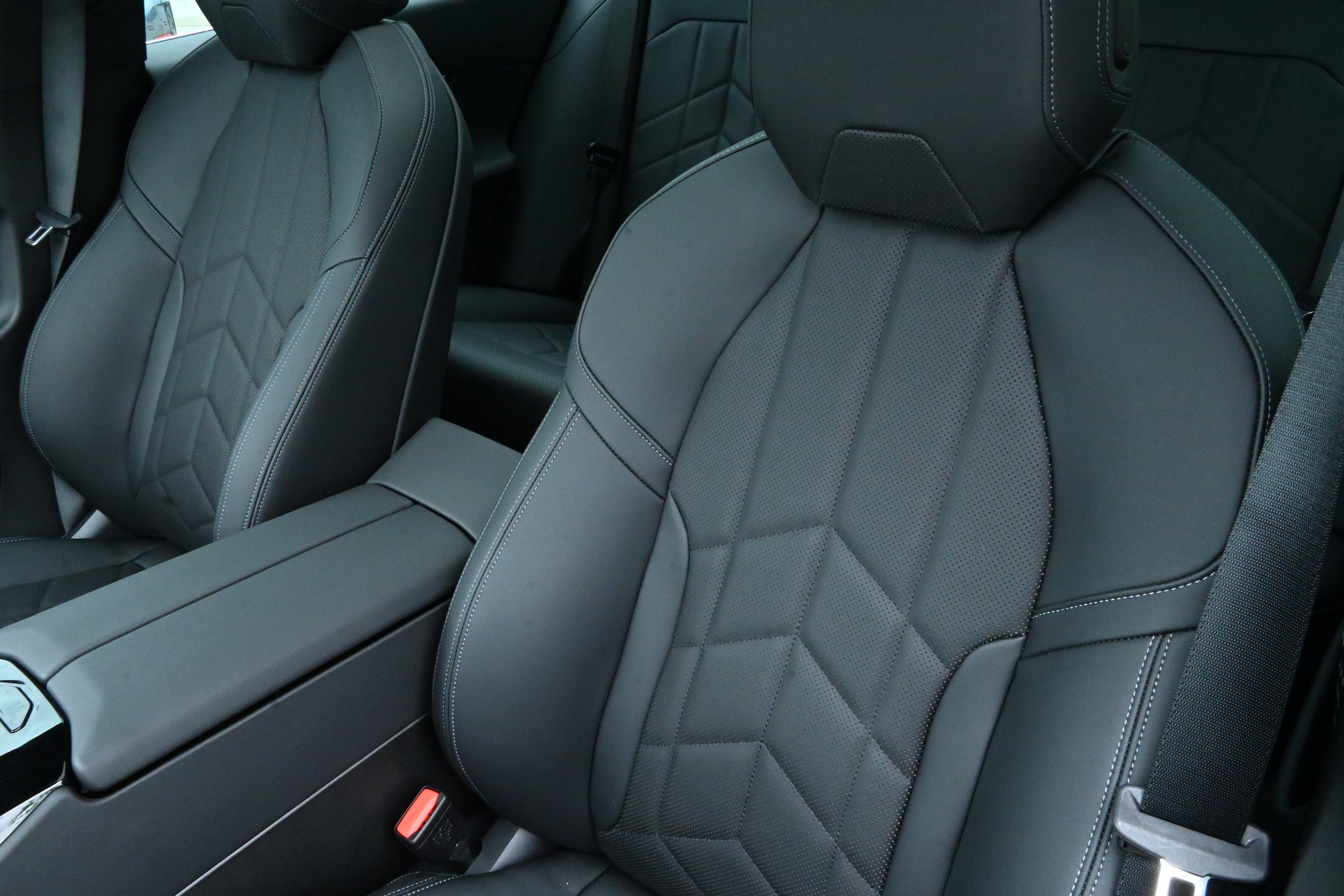 New 2027 BMW i5 eDrive40 RWD image 11