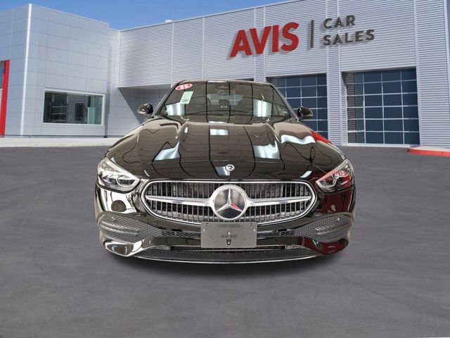 Used 2025 Mercedes-Benz C 300 4MATIC Sedan image 2