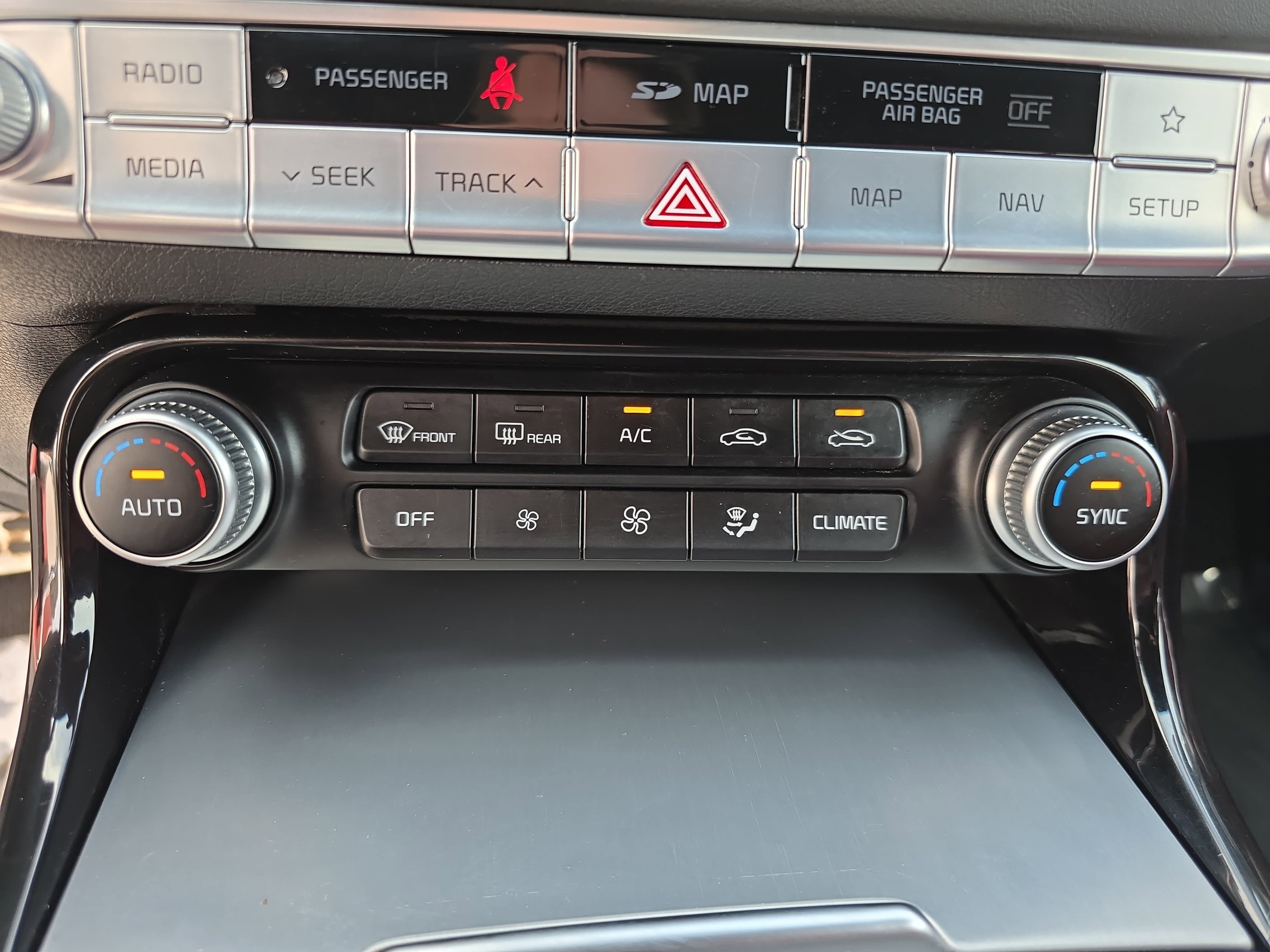 Used 2018 Kia Stinger GT2 image 21