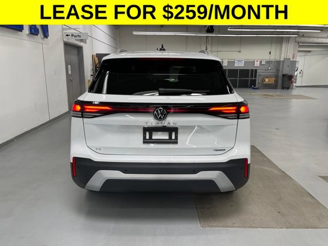 Used 2026 Volkswagen Tiguan SE AWD/4WD image 3
