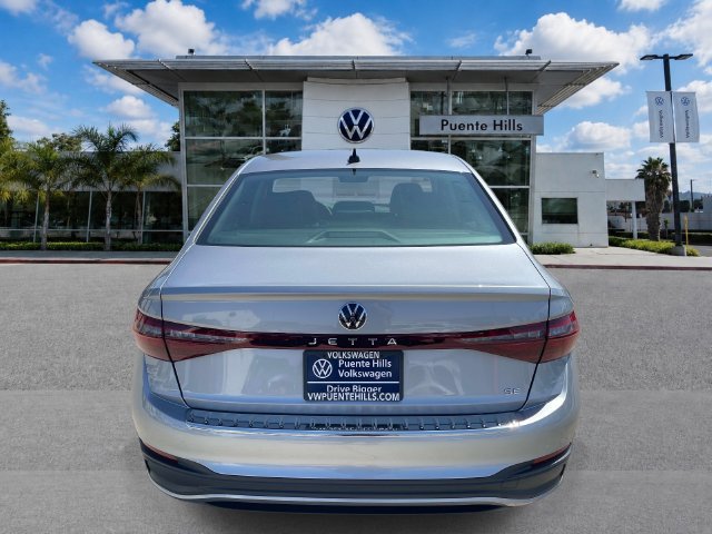 New 2027 Volkswagen Jetta SE FWD image 5