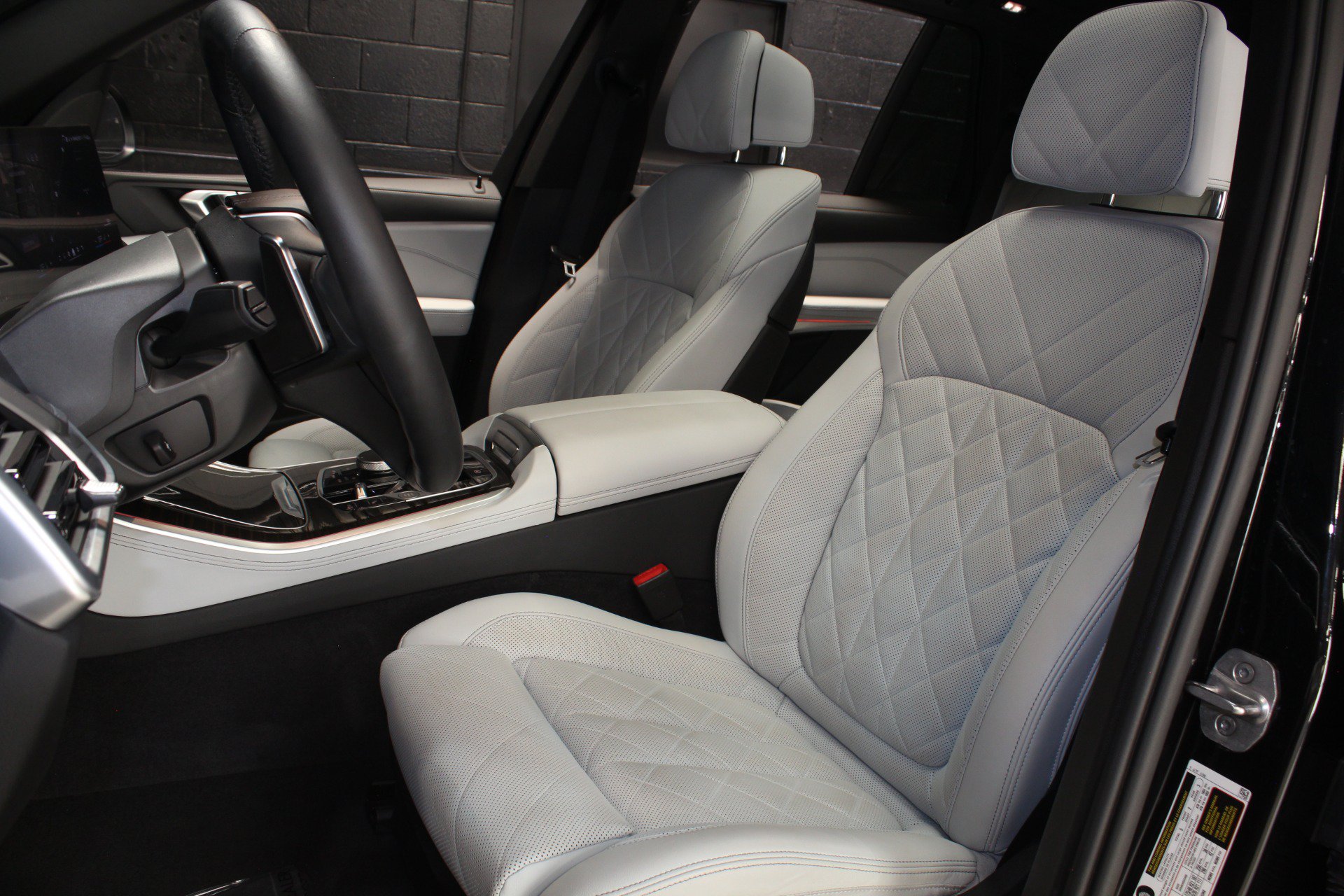 Used 2024 BMW X5 sDrive40i w/ Premium Package RWD image 35