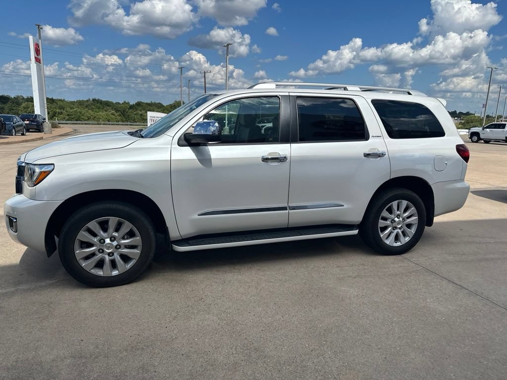 Used 2018 Toyota Sequoia Platinum RWD image 4
